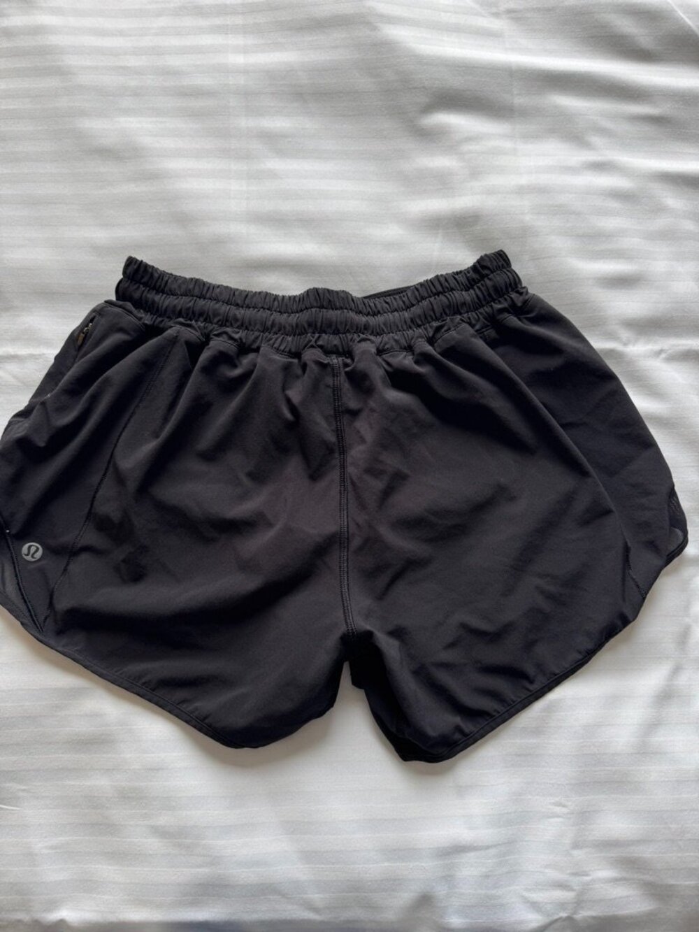 Lululemon Women’s Black Hotty Hot Biker Athletic Shorts Size 6